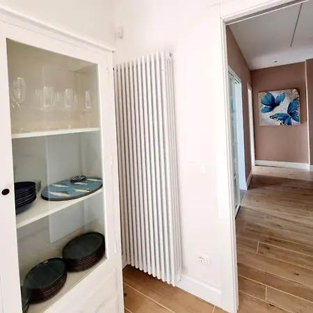 Kiki House Lungarno Floransa